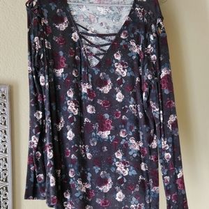 Ladies Rock & Republic Top